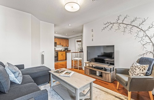 Canmore Condo | Cozy Mountain 1 BR Condo, pool, hot tub, close to all Canmore has to offer