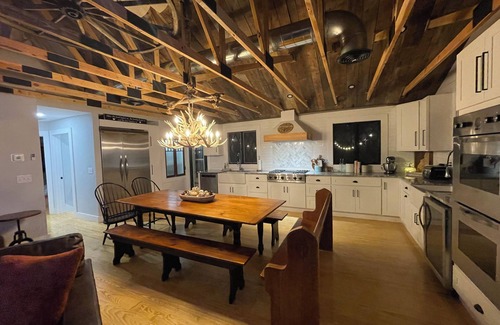 Woodstock Cabin | Cozy Mountain Cabin Hideaway in the heart of the White Mountains