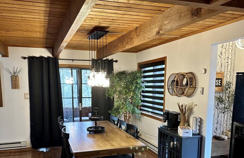 Bushkill House | Cozy Mountain Lodge, Pool Table, Back Deck, Fire pit. Pet Friendly!