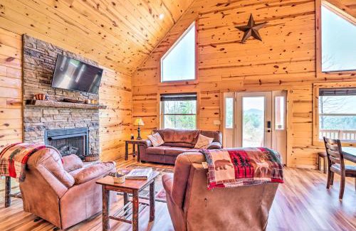 Unaka House | Cozy Murphy Cabin Rental with Mountain Views!