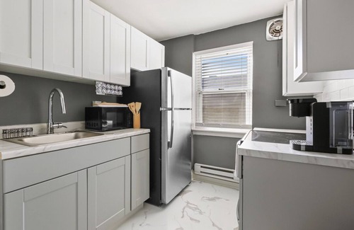 Parkville Apartment | Cozy Newly Renovated 1Bed Apt in Parkville, Unit-A