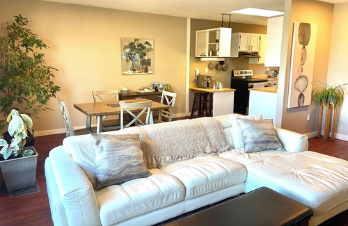 Campbell River Apartment | Cozy Ocean View Carriage Home