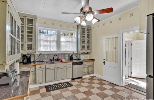 Highland Historic District Apartment | Cozy On Creswell