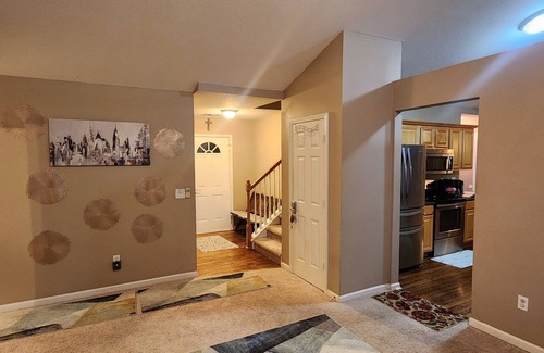 Greer House | Cozy Peaceful Home Sleeps up to 11 Top-Rated for 8 years 5 min to GSP, BMW