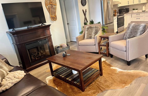 Harrison Mills House | Cozy Peaks & Waters: family-friendly, kitchen, near golf, hiking & fishing