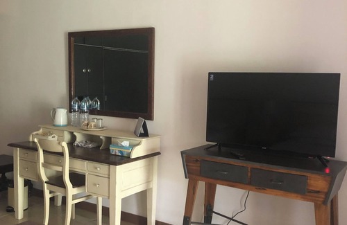 Tomohon Bed & Breakfast | Cozy place to stay in Tomohon City.nClose to the Resto & Cafe. Separate access.