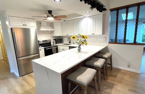 Effort House | Cozy Pocono House, Game Room, Community Pool, Privacy, Camelback, Ski