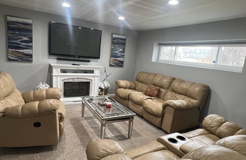 Terryville House | Cozy Private Bedroom in Quiet, Peaceful home in Port Jefferson Neighborhood