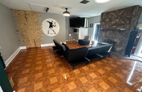 Kenner - Louis Armstrong International Airport House | Cozy private suit inside a home in awesome Kenner with AC, WiFi