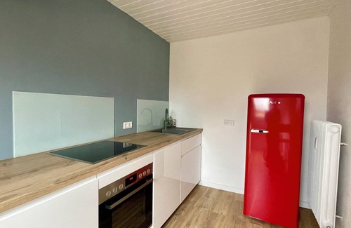 Weinheim Apartment | Cozy, quiet attic apartment (2nd floor) - 5 min. to public transport