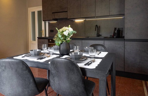 Bergamo Apartment | Cozy recently renovated apartment adjacent to center of Bergamo