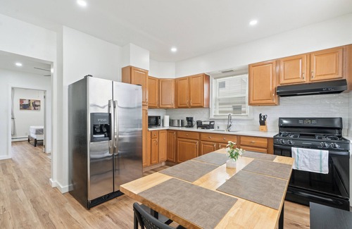 North Bergen Apartment | Cozy Retreat 15Min to NYC, MetLife, Mall + Free Parking