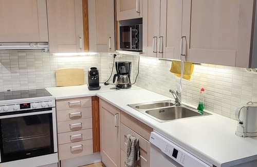 Vantaa House | Cozy Retreat Nearby Airport, family friendly!