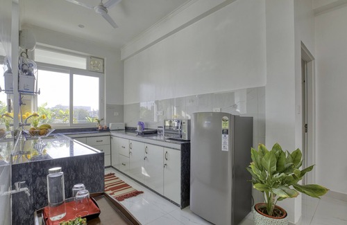 Paschim Vihar House | Cozy room in Jaipur amidst lush greens. Experience Indian Hospitality!