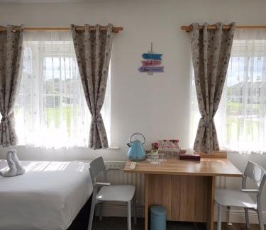 Tyrrelstown House | Cozy Room,Private Bathroom,Private Kitchynete