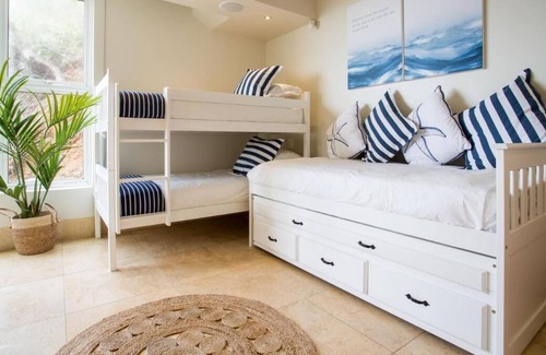 Herolds Bay Bed & Breakfast | Cozy Room with Stunning Ocean View in Herolds Bay, South Africa