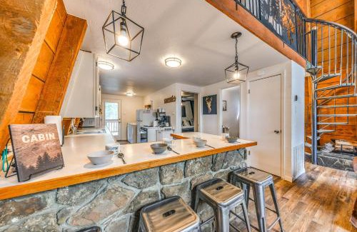 Ruidoso House | Cozy Ruidoso Cabin Rental with Private Hot Tub!
