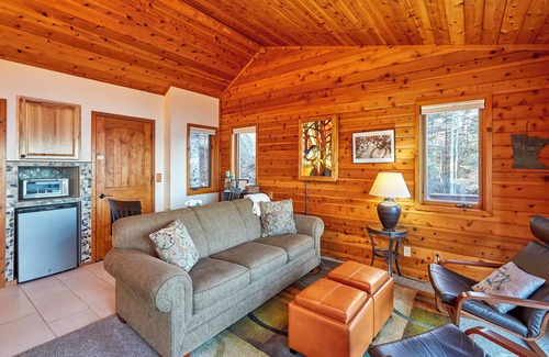 Schroeder Apartment | Cozy Schroeder Studio w/Deck on Lake Superior