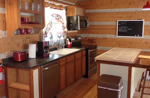 Town of Catharine Cabin | Cozy, secluded log cabin, summer vacation get-away or Fall Hunters paradise .