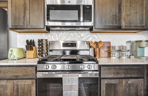 Austin Apartment | Cozy Secluded Studio With Full-Kitchen, Washer And Dryer - The Works!