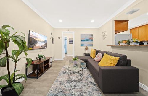 Alhambra Apartment | Cozy & Serene ~ 12mins to Downtown LA