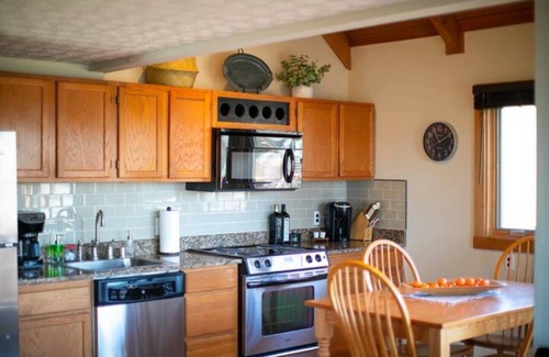 Davis House | Cozy ski cabin in Canaan Valley nr ski resorts