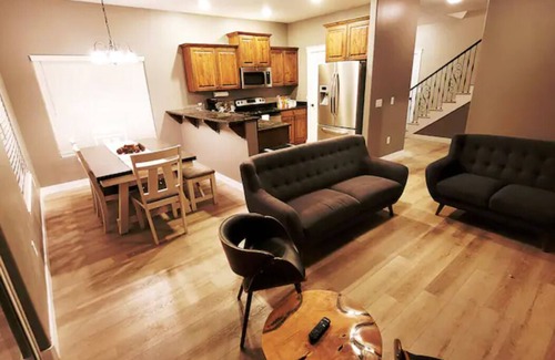 Cedar City House | Cozy Ski, Golf, & Hiking Retreat w/Hottub, Pool, Private Sauna, Pingpong, & More