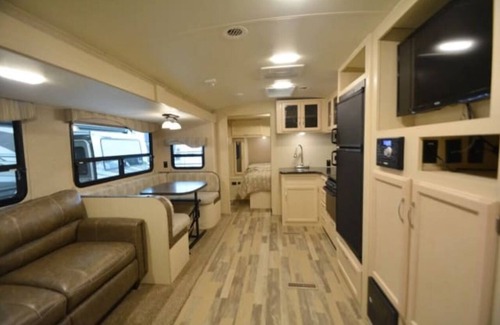 Walland House | Cozy Smoky Mtn RV with WiFi and Heat/AC near Cades Cove