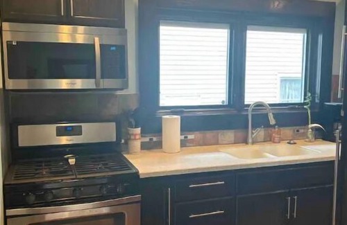 Meridian-Kessler House | Cozy Sobro Bungalow in the heart of meridian kessler