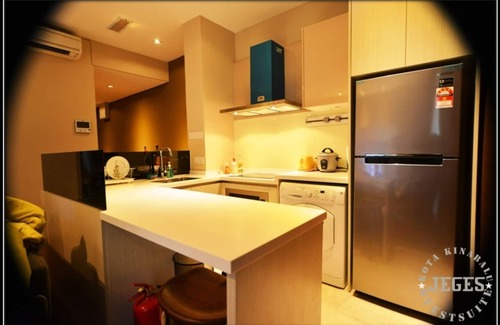 Downtown Kota Kinabalu House | Cozy SOHO Suite with WIFI @ City Center/Imago Mall