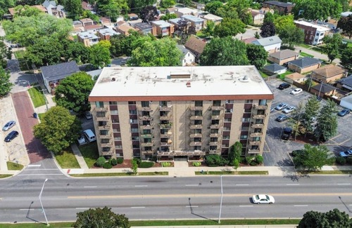 Forest Park Condo | Cozy spacious 1-bedroom condo in enjoyable Forest Park with fitness room, WiFi