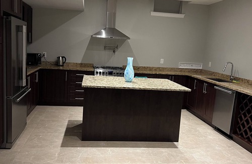 Vaughan House | Cozy & spacious 2 bedroom basement apartment just 16 minutes from the airport.