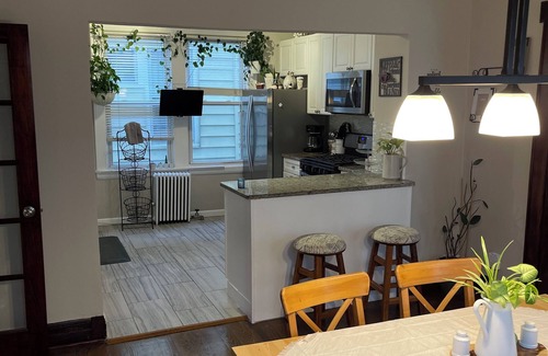 Kearny Apartment | Cozy Spacious Apartment Retreat With A NYC View. Pet Friendly!
