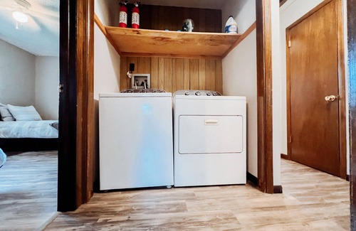 La Crosse Apartment | Cozy Stay- Located minutes from the LaCrosse Regional Airport! nPet Friendly!