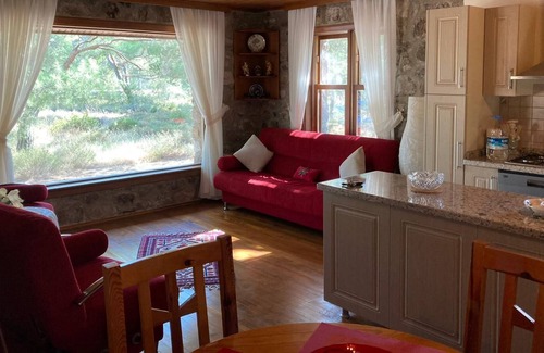 Urla House | Cozy stone cottage for the nature lover