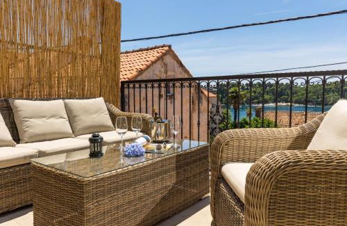 Cavtat Old Town House | Cozy stone house with lovely view in Cavtat centre