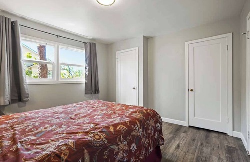 Fremont House | (Cozy studio, 2BED, 1BA, w/kitchen)