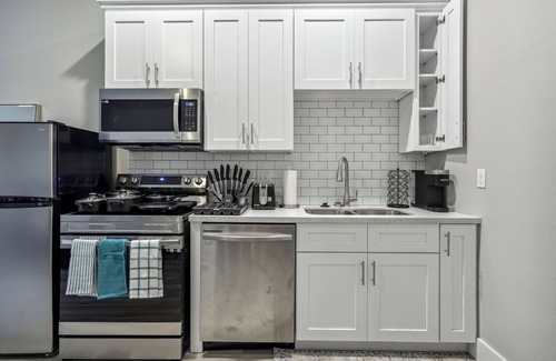 Northside Apartment | Cozy Studio 3 mi to Downtown/Med Ctr w/Wi-Fi