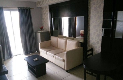 Panunggangan Utara Apartment | Cozy Studio Apartment 2 Bedroom Sleeps 3 with Great Location-GWR1108