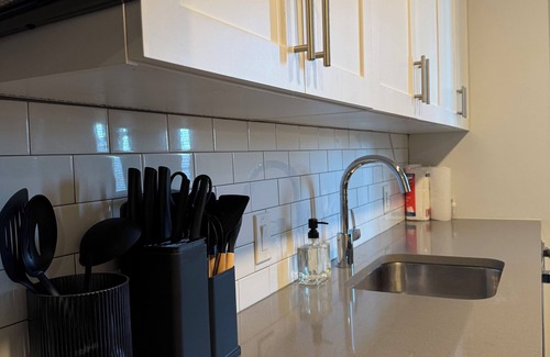 Hackensack River Waterfront Apartment | Cozy Studio Apartment in the Heart of Jersey City