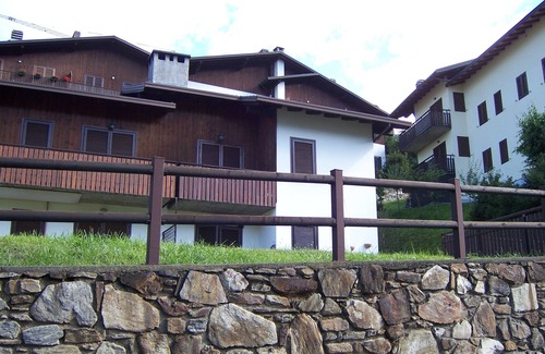 Temu Apartment | COZY STUDIO APARTMENT WITH FIREPLACE