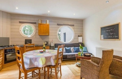 Plesse Cottage | Cozy Studio by Nantes-Brest Canal with Terrace & Garden