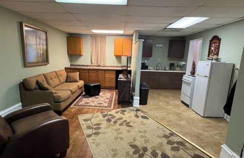 Belle Plaine Apartment | Cozy studio in beautiful Belle Plaine, IA