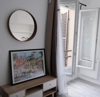 Clichy Apartment | Cozy studio near Paris
