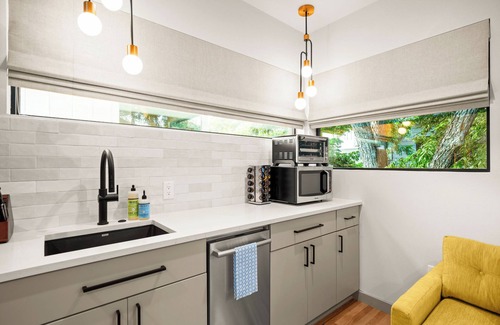 Zilker Apartment | Cozy studio, Pet Friendly, Outdoor Oasis near Zilker
