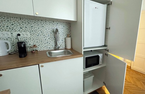 Stari Grad Apartment | Cozy studio with AC and WiFi in charming Beograd