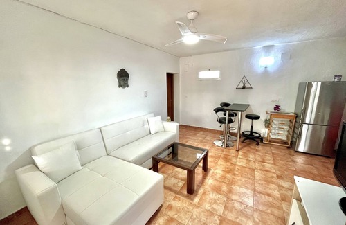 San Vicente del Raspeig Apartment | Cozy studio with barbecue, garden and private covered parking