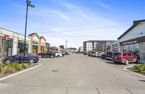 Calgary Apartment | Cozy & Stylish AC Suite Near YYC Airport