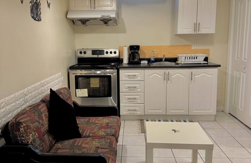 Mavis-Erindale House | Cozy Suite : Heart of Mississauga. Pet Friendly!