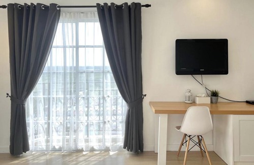 Kampar Bed & Breakfast | Cozy Suite - Near UTAR - Champs Elysees Kampar